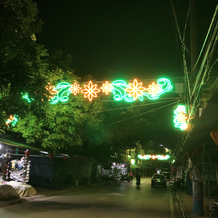 Trang trí ngang đường